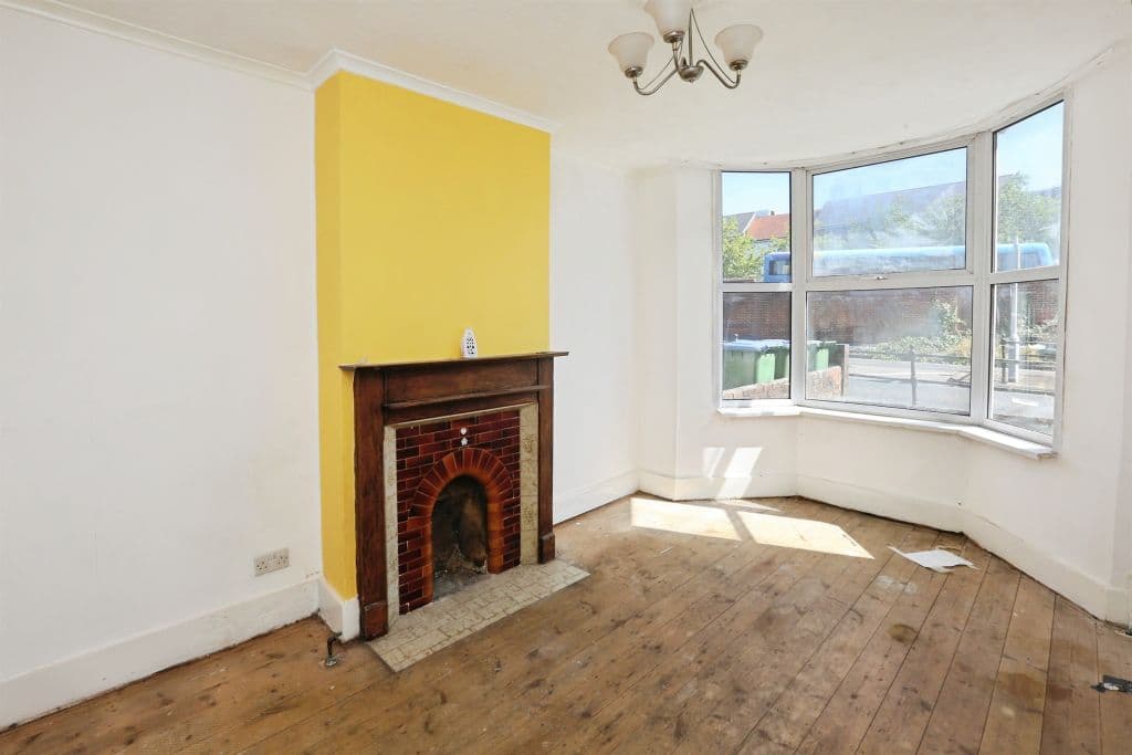 Hartlands Road, Fareham PO16 - Image 2