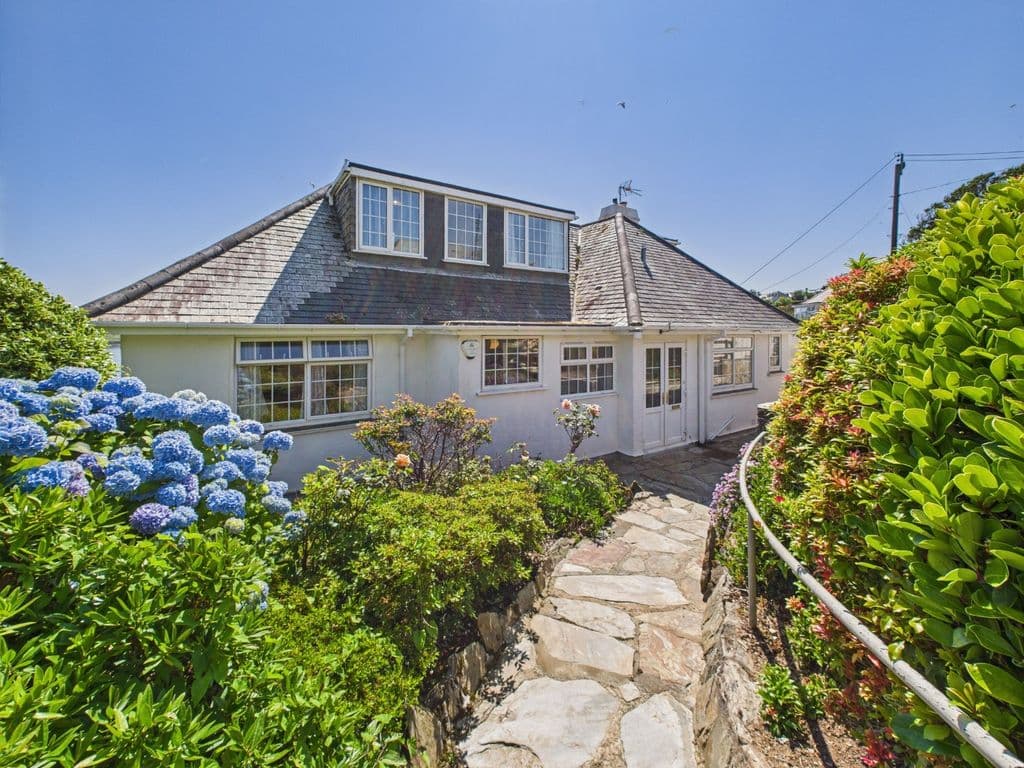 Carrick Way, St Mawes TR2 - Image 1