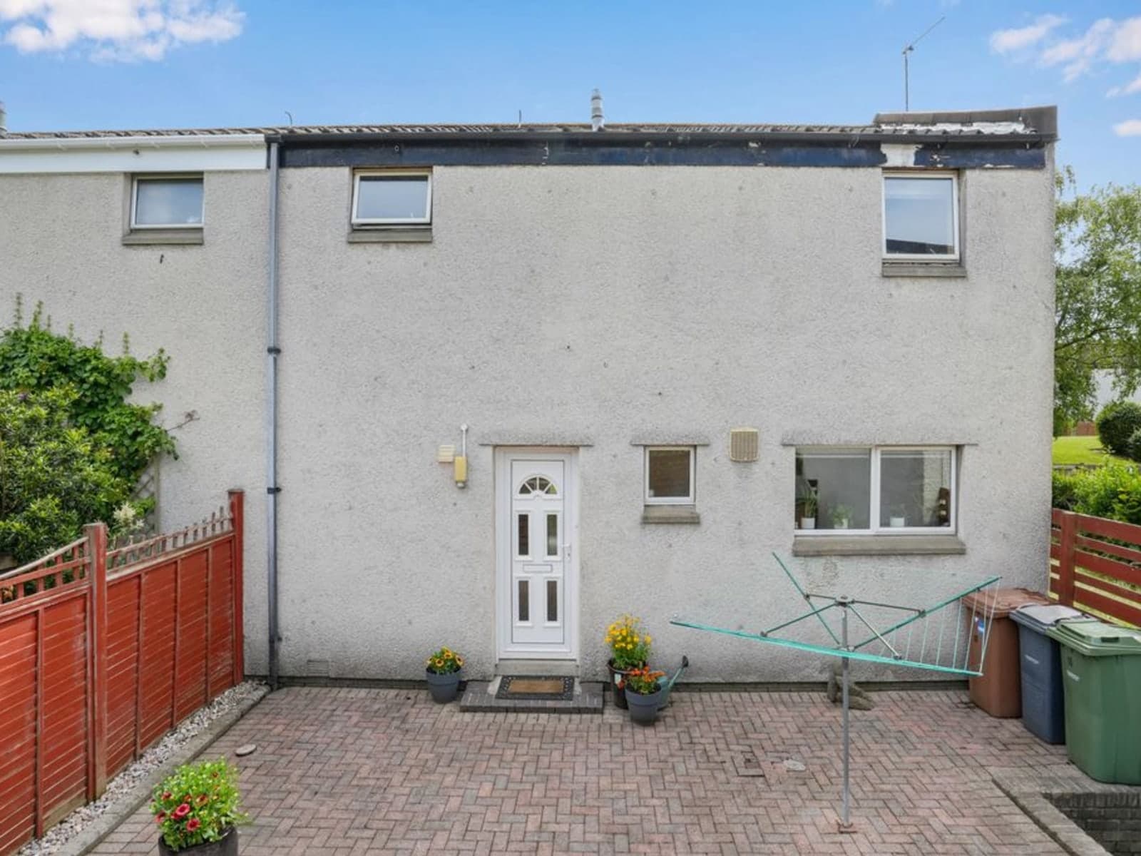 View property at 10 Mortonhall Park View, Mortonhall, Edinburgh EH17