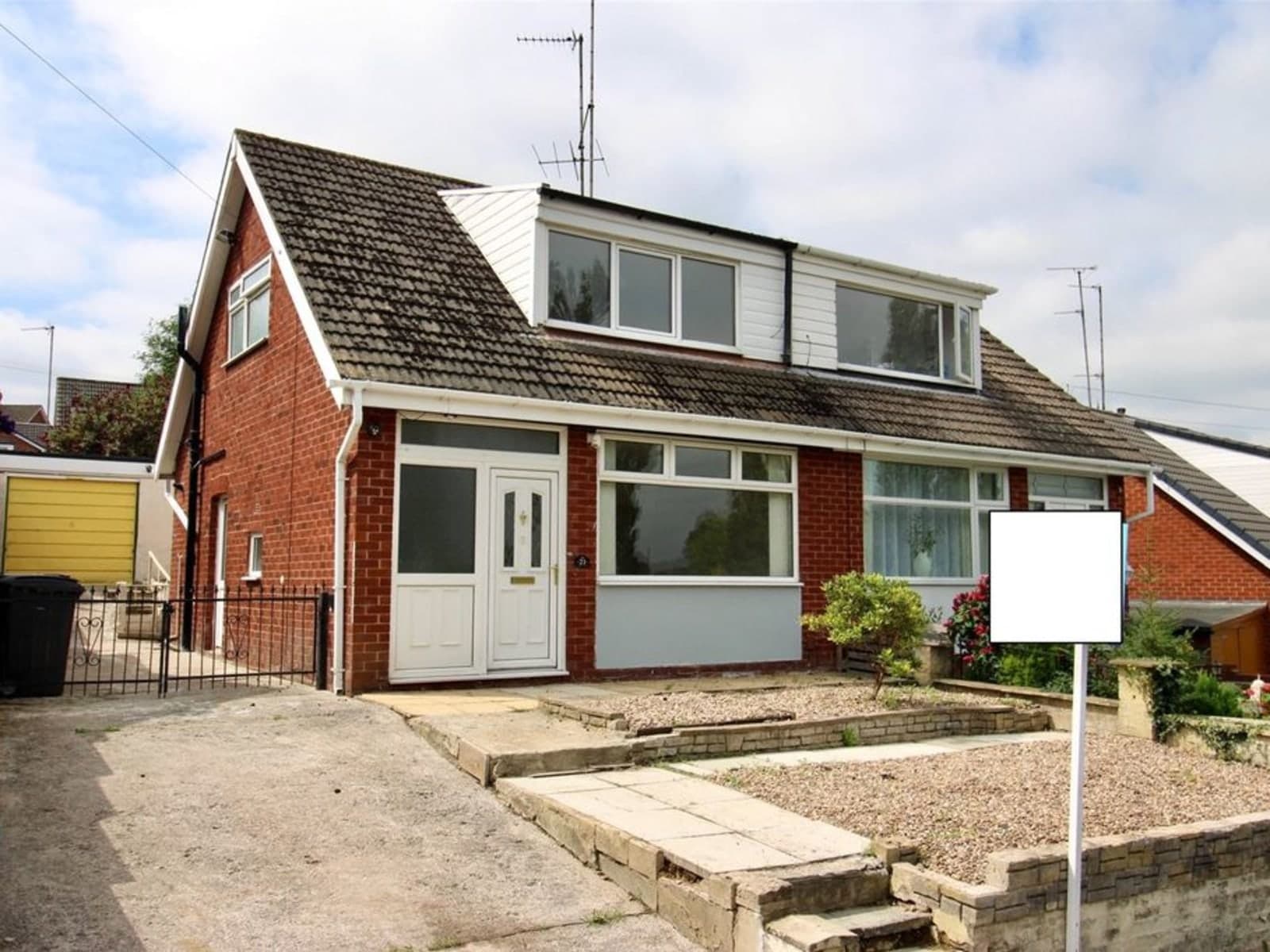 View property at Regent Road, Walton-Le-Dale, Preston, Lancashire PR5