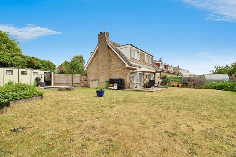 View property at Lees Lane, St. Neots PE19