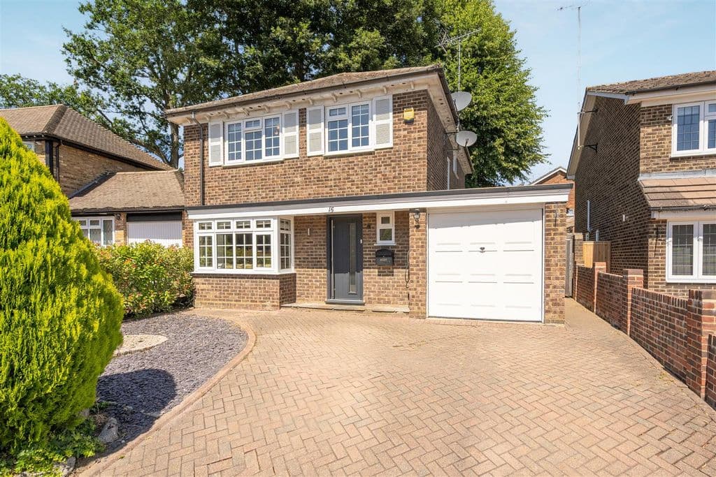 View property at Newark Road, Windlesham GU20