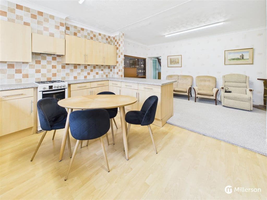 Pendarves Street, Troon TR14 - Image 3