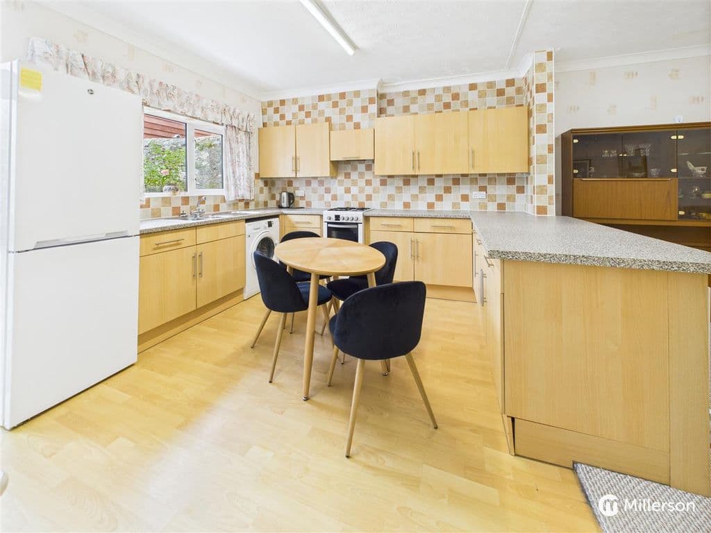 Pendarves Street, Troon TR14 - Image 4