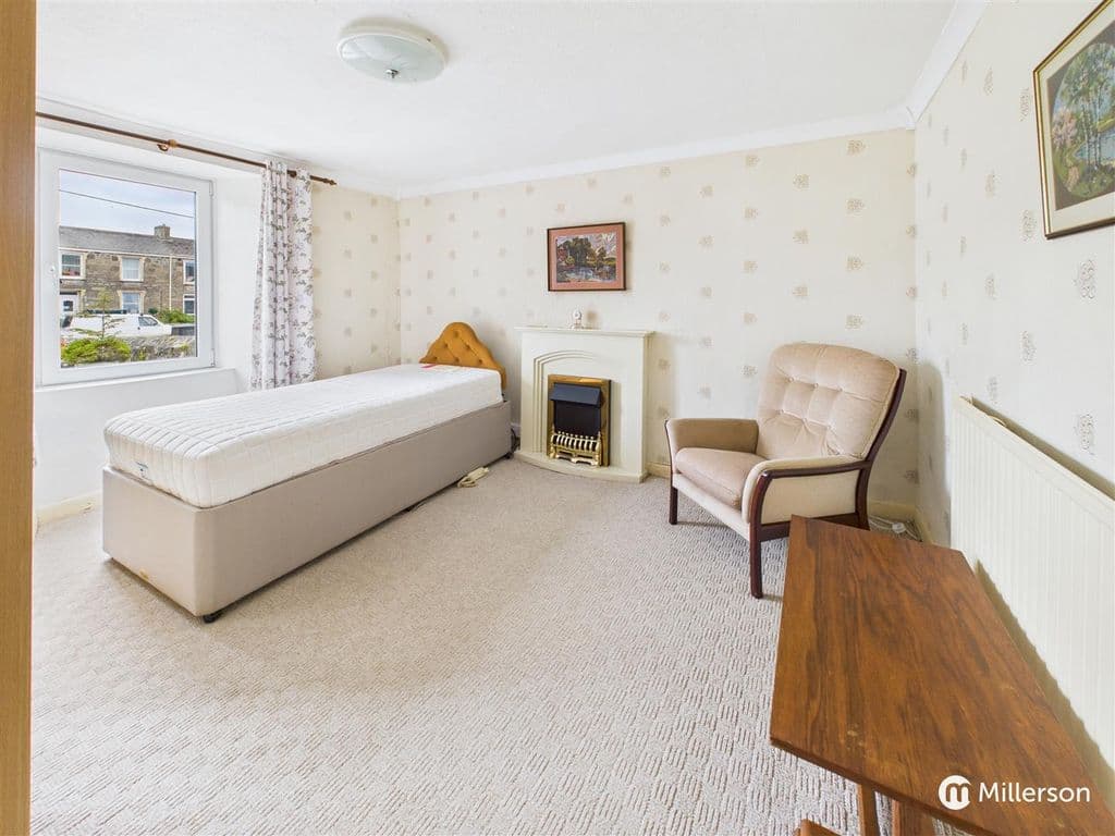 Pendarves Street, Troon TR14 - Image 6