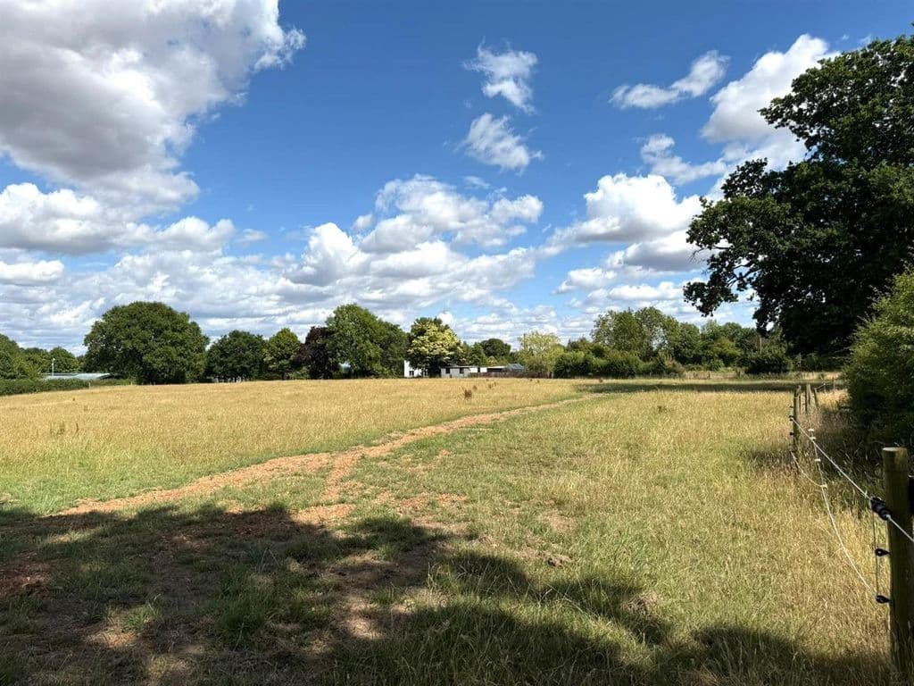 Taynton, Gloucester GL19 - Image 3
