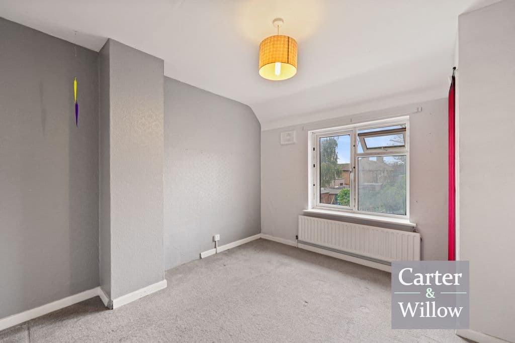 Langley Crescent, Dagenham RM9 - Image 11