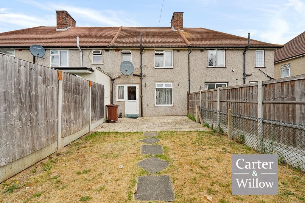 Langley Crescent, Dagenham RM9 - Image 2