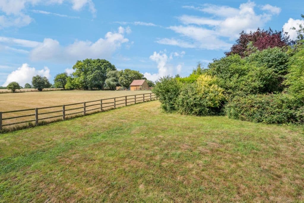 Coombe Lane, Naphill HP14 - Image 3