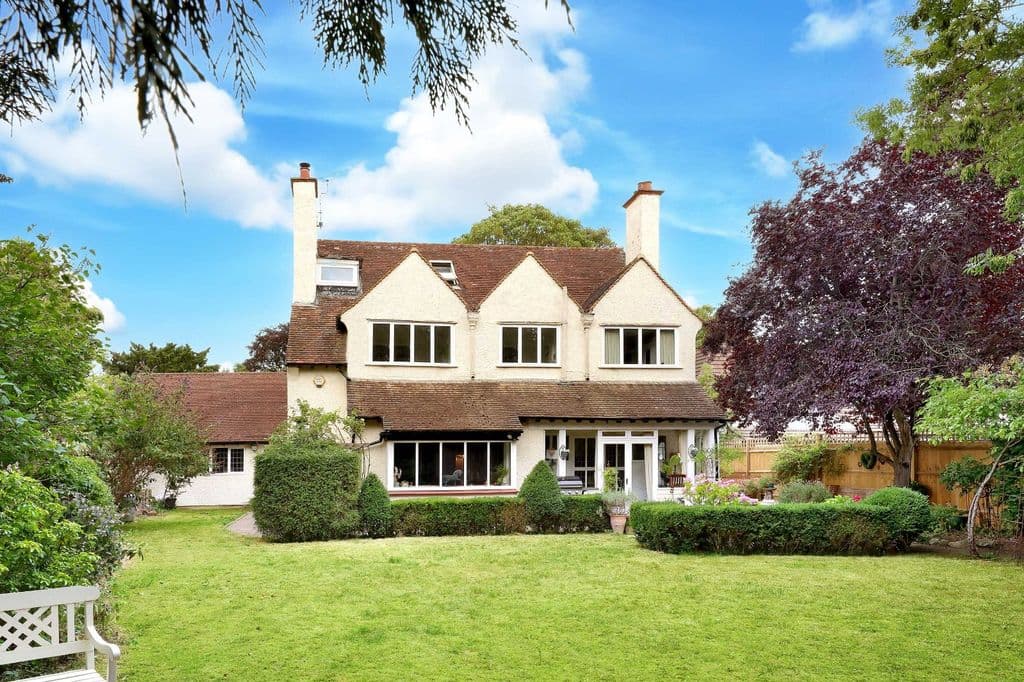 View property at Gregories Road, Beaconsfield, Buckinghamshire HP9