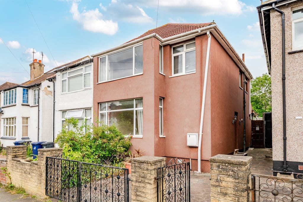 Studland Road, London W7 - Image 1