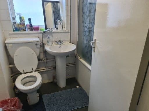 View property at Landseer Avenue, Manor Park, London E12