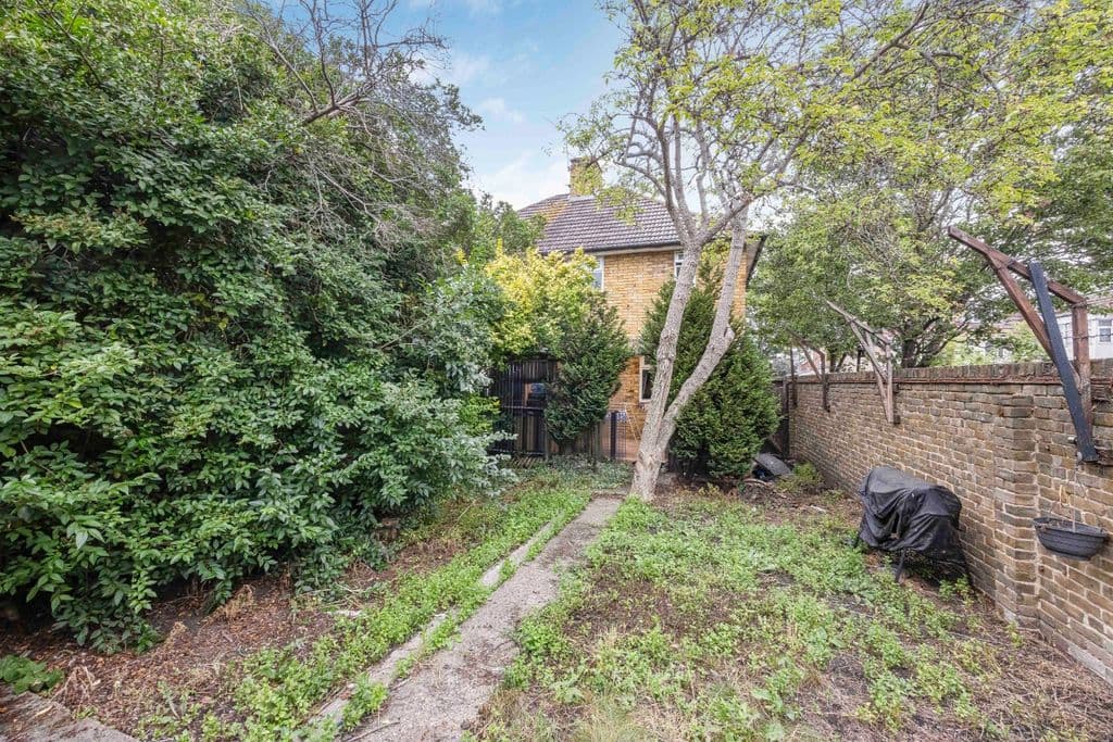 Otley Road, London E16 - Image 11