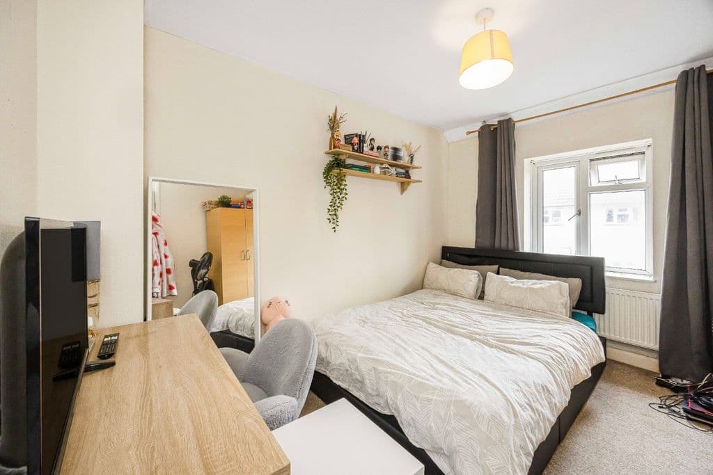 Otley Road, London E16 - Image 7