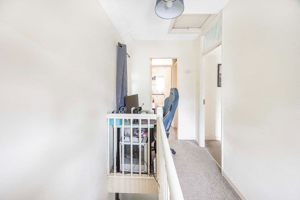Otley Road, London E16 - Image 9