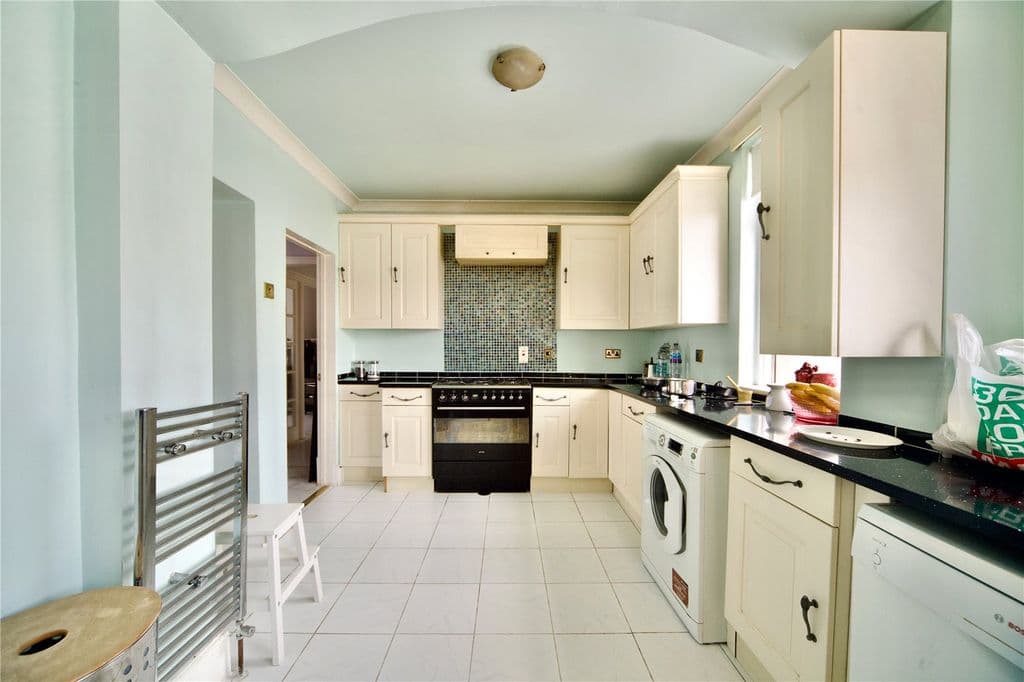 Ashburton Avenue, Ilford IG3 - Image 10