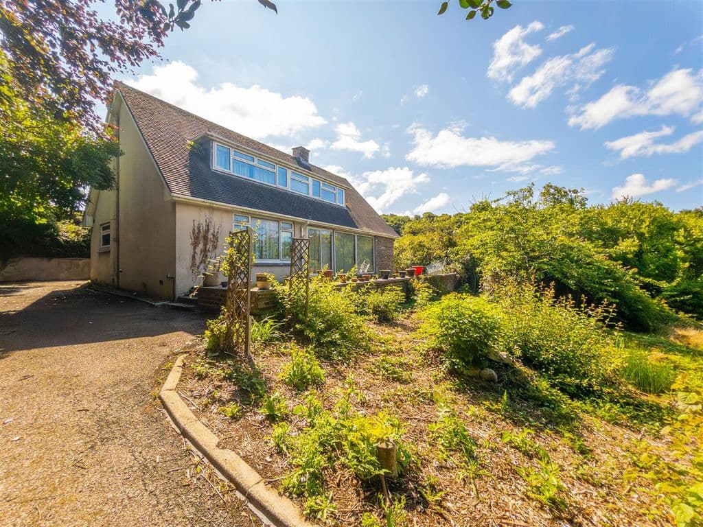Bullock Lane, Helston TR13 - Image 1
