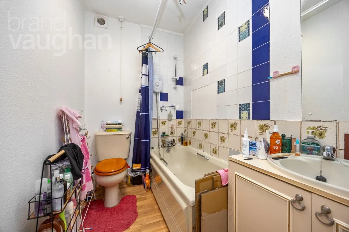 Holland Road, Hove, East Sussex BN3 - Image 2