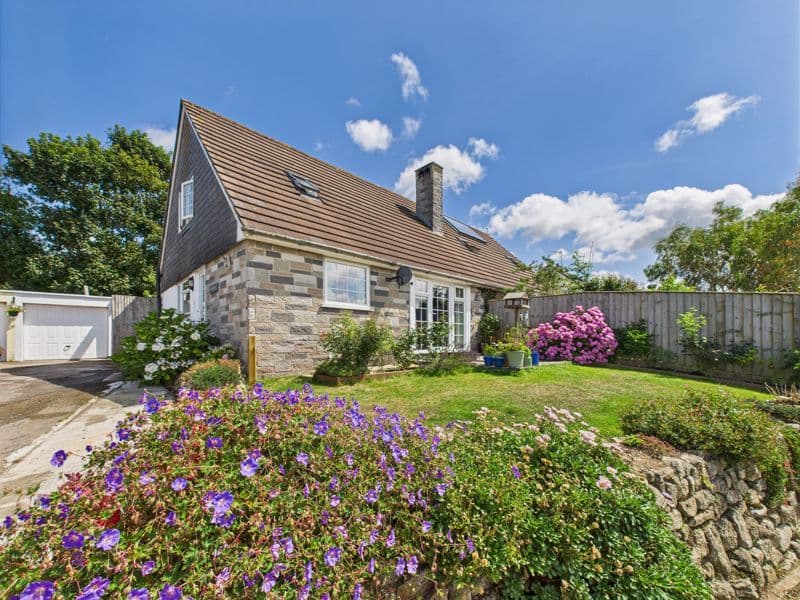 Meneth, Gweek, Charming Rural Creekside Village TR12 - Image 1