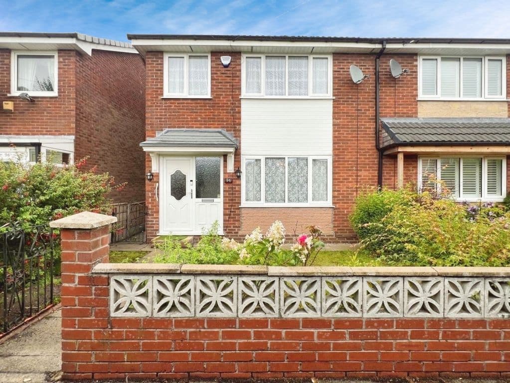 View property at Hulme Road, Leigh WN7