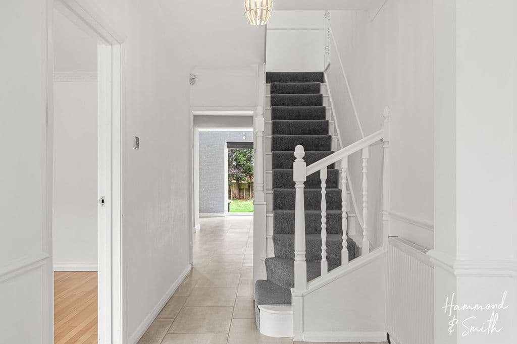 Baldocks Road, Theydon Bois CM16 - Image 3