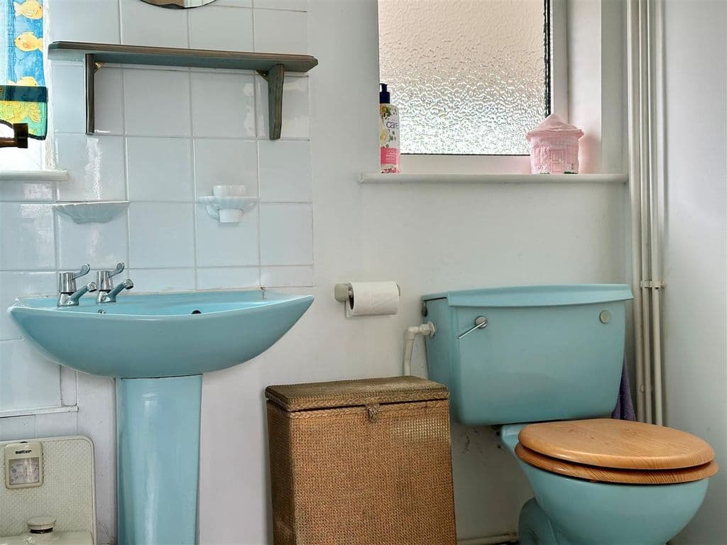 Treza Road, Porthleven TR13 - Image 9
