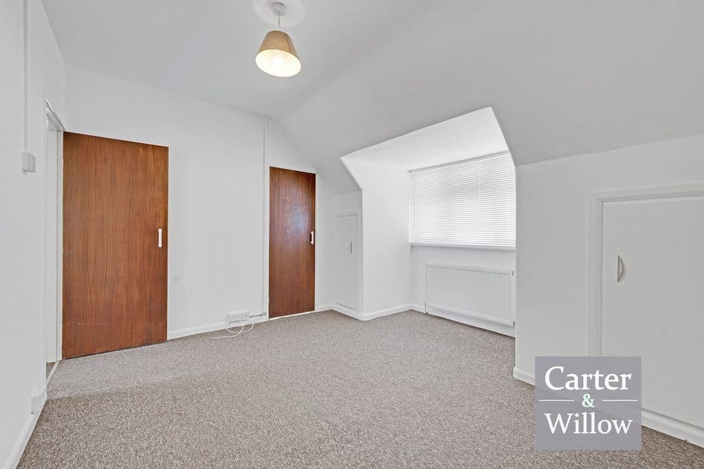 Arnold Road, Dagenham RM9 - Image 10