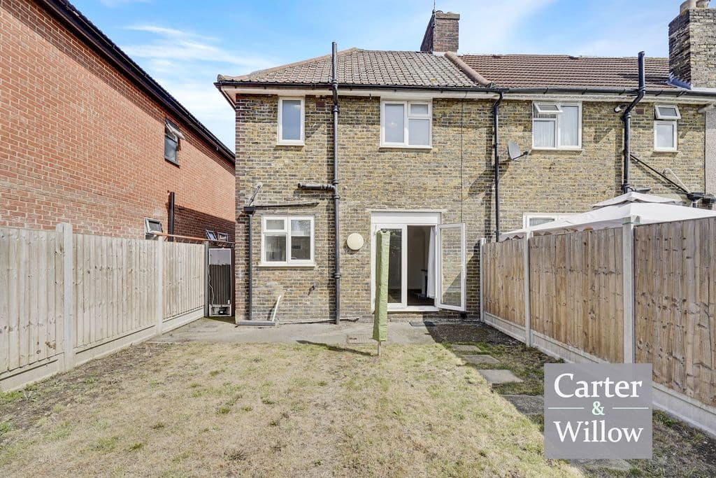 Arnold Road, Dagenham RM9 - Image 2