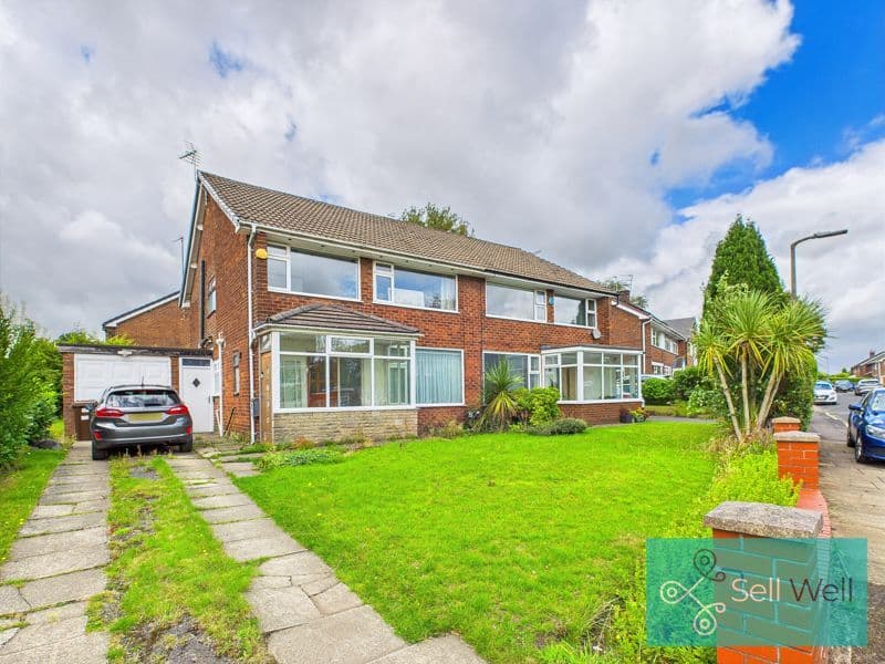 View property at Rochford Avenue, Whitefield, Manchester M45