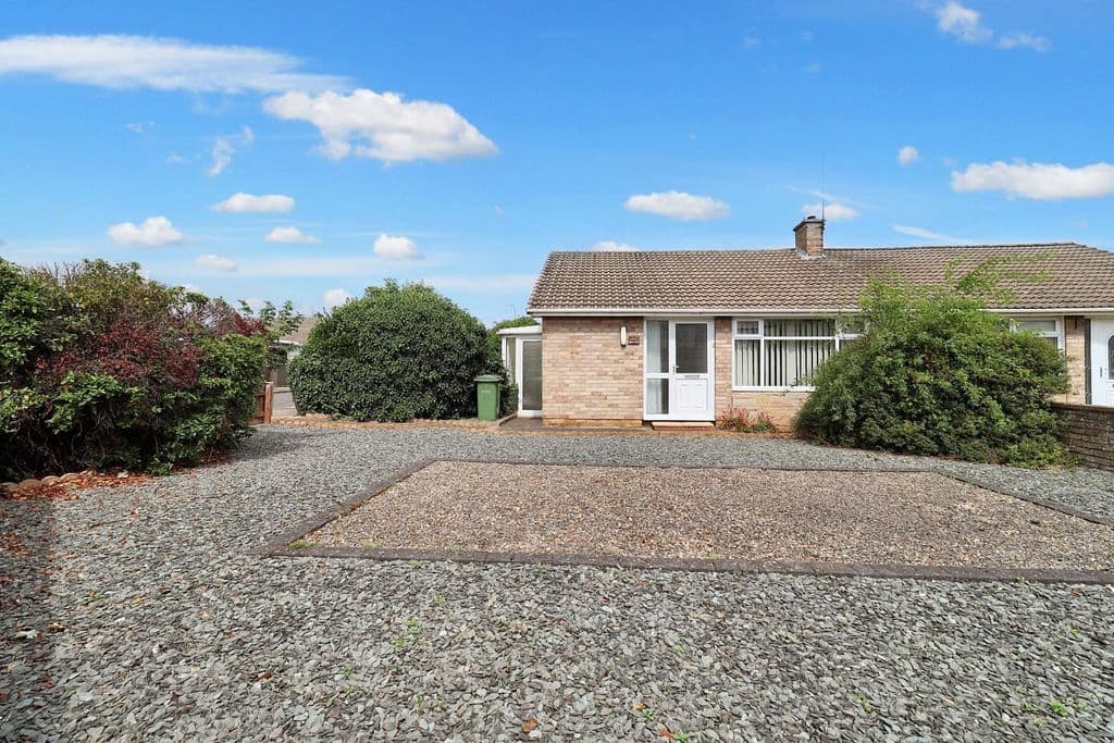 View property at Spruce Road, Woodlands Estate, Stockton-On-Tees TS19