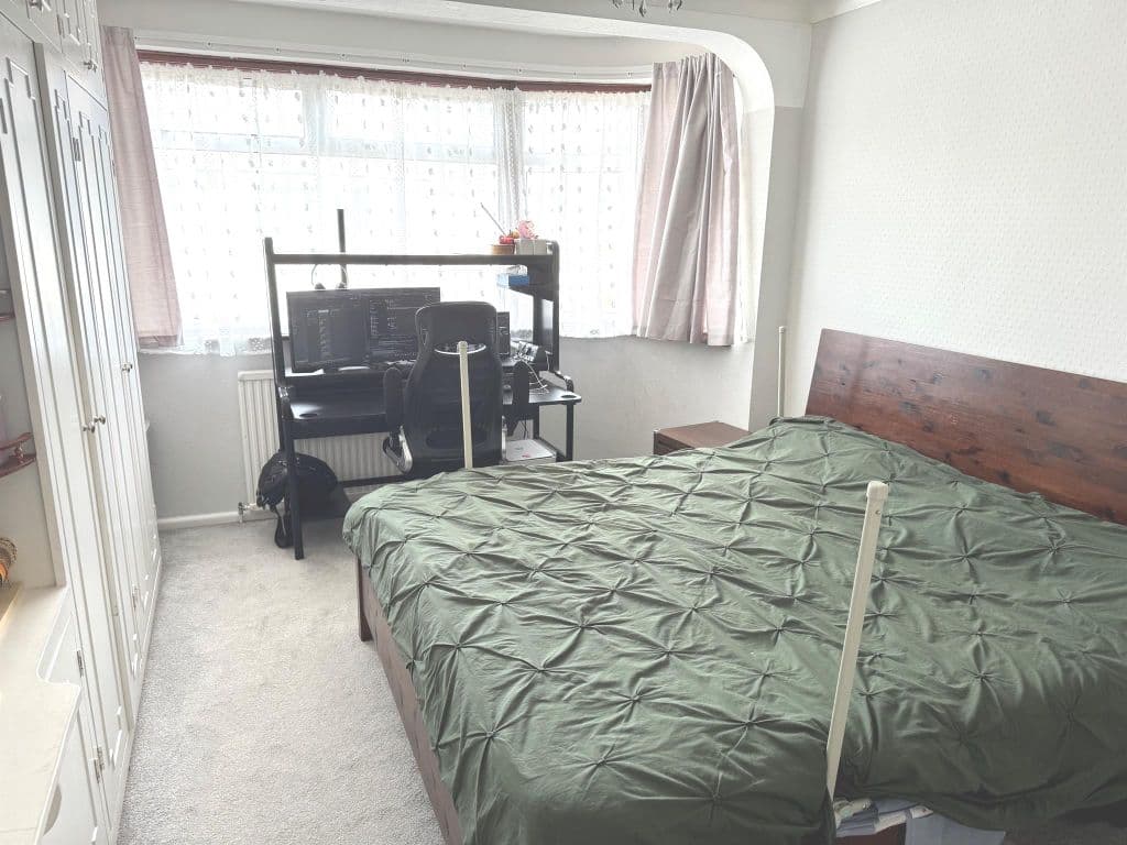 Dereham Road, Barking IG11 - Image 7