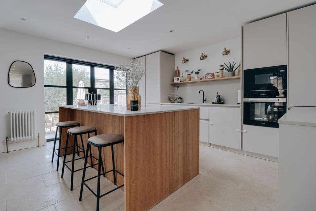 View property at The Courtway, Watford WD19