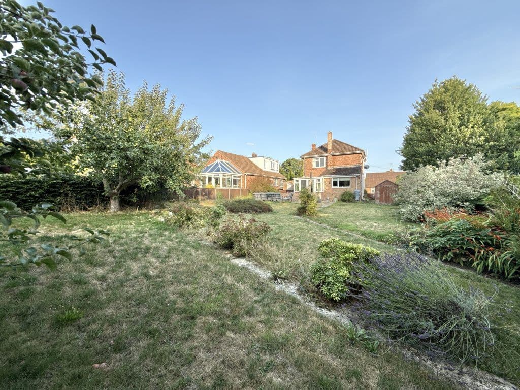 Tarratt Road, Yeovil, Somerset BA20 - Image 1