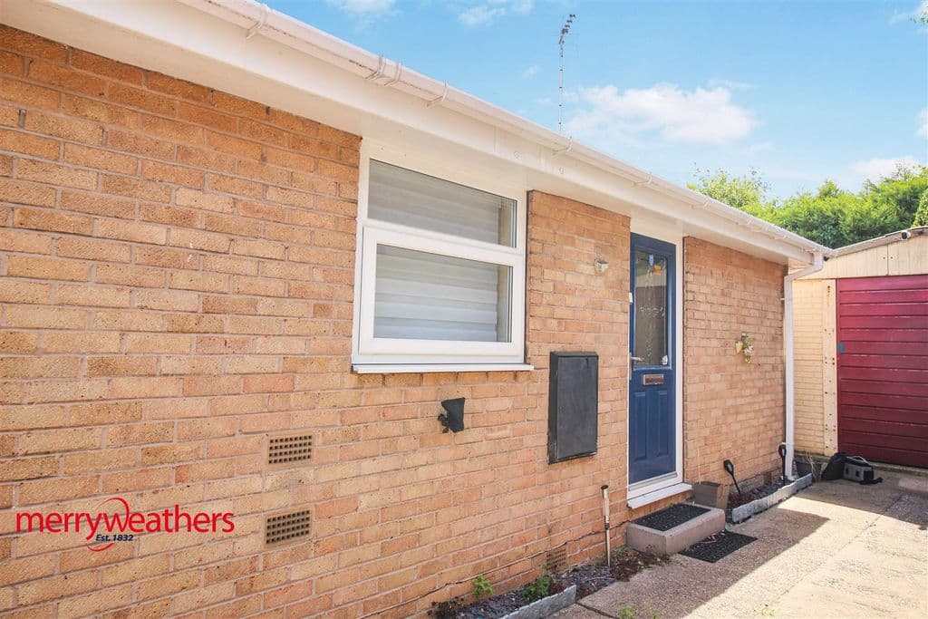 Lonsdale Close, North Anston, Sheffield S25 - Image 2