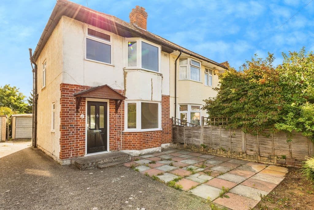 View property at Westlands Avenue, Reading RG2