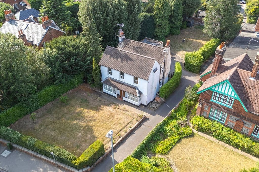 View property at London Road, Twyford, Berkshire RG10