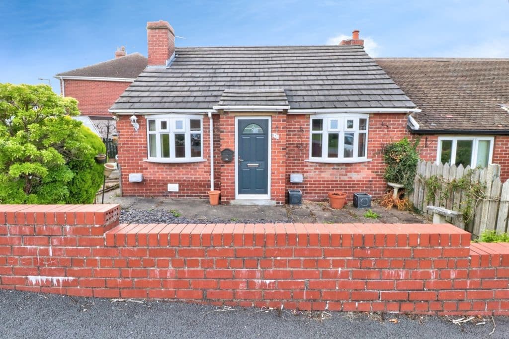 View property at Park Avenue, Penistone, Sheffield S36
