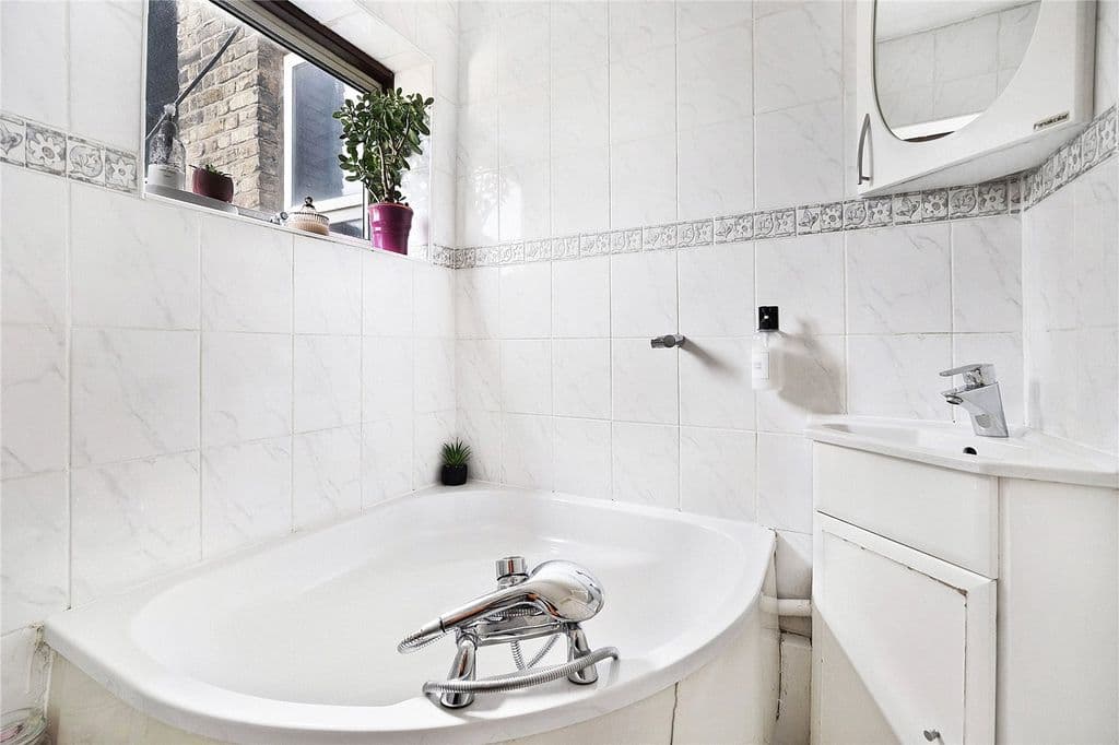Ivy Road, Walthamstow, London E17 - Image 10