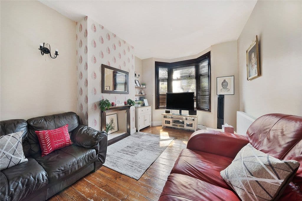 Ivy Road, Walthamstow, London E17 - Image 2