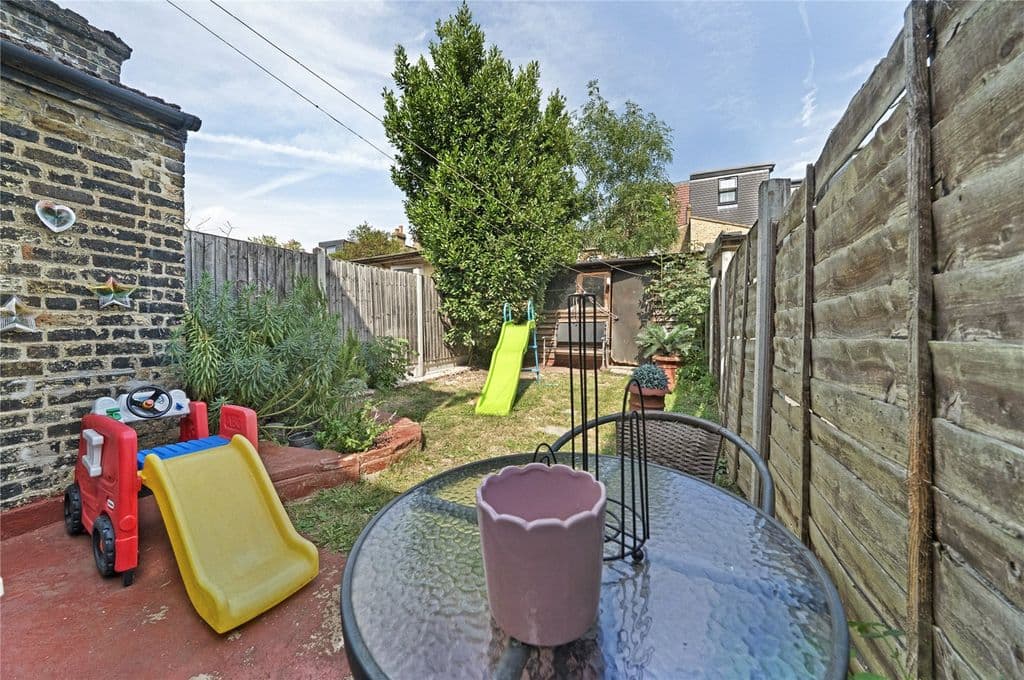 Ivy Road, Walthamstow, London E17 - Image 3