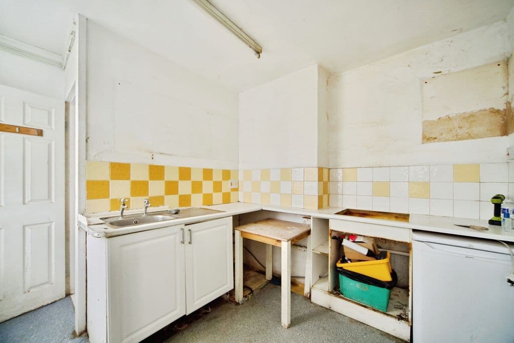 Westerham Road, London E10 - Image 3
