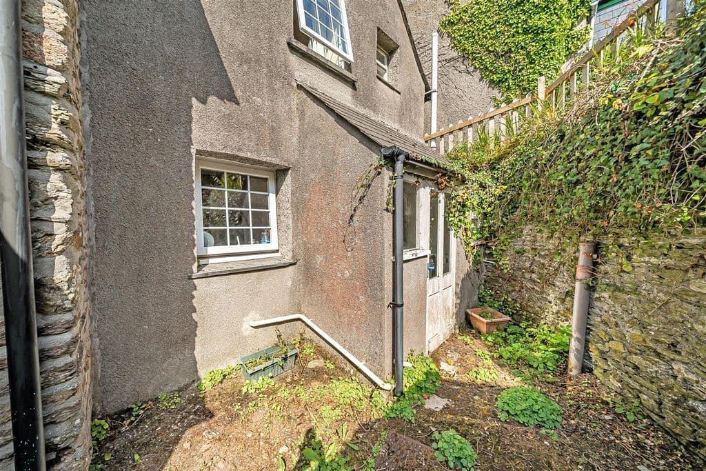 Crafthole, Near Portwrinkle Beach PL11 - Image 11