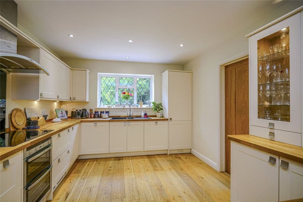 Green Lane Close, Harpenden AL5 - Image 2