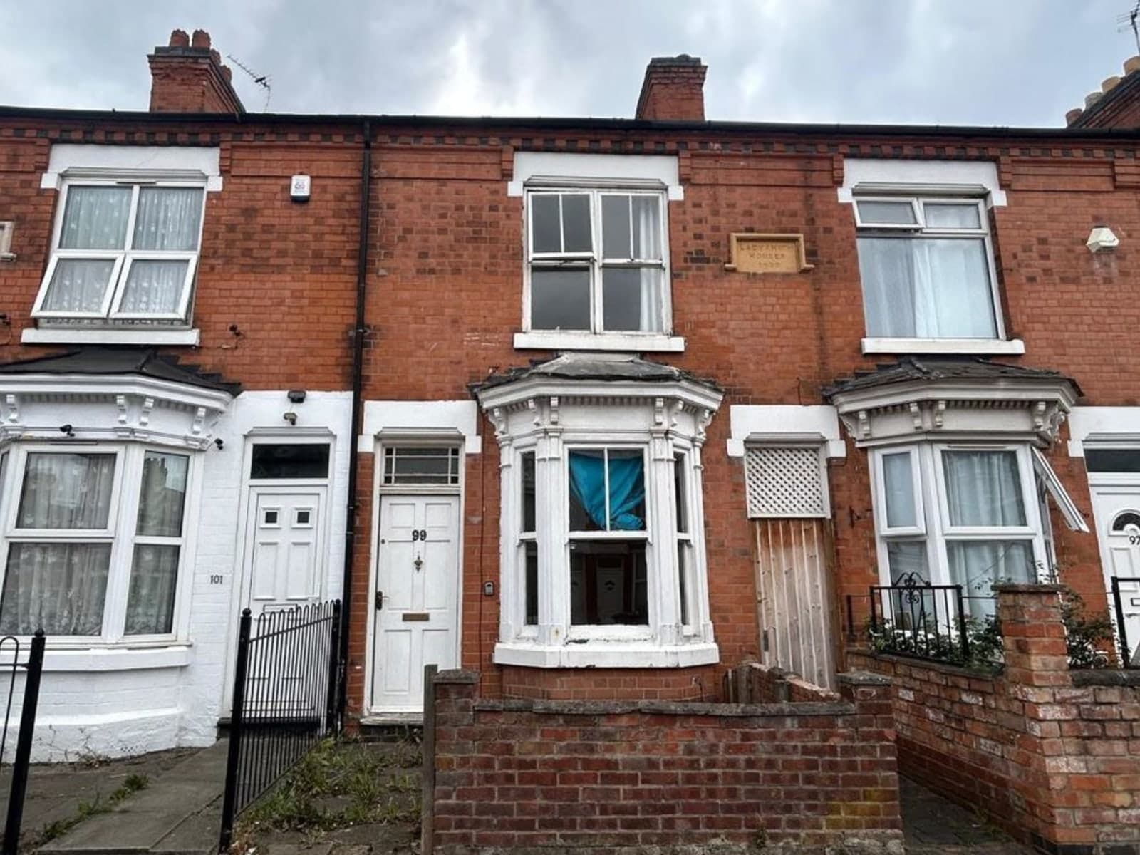 View property at 99 Danvers Road, Off Narborough Road, Leicester LE3