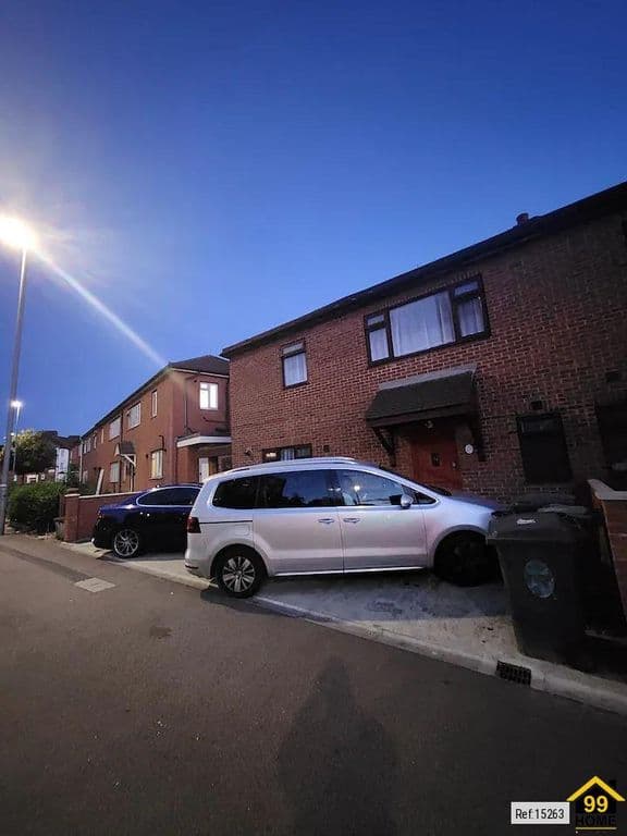 View property at Church Road, London E10