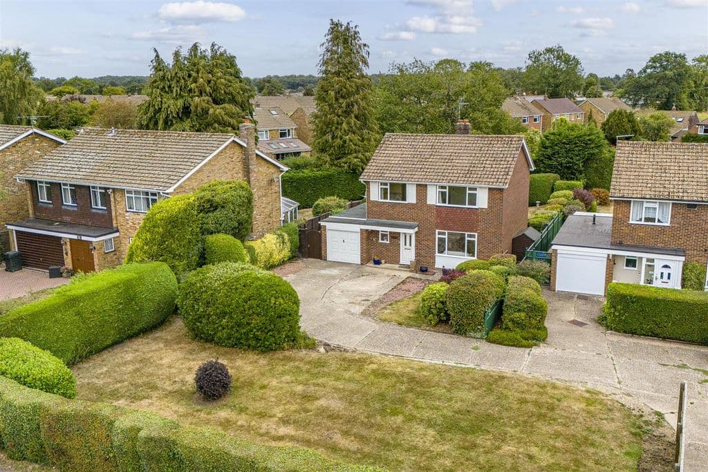 Missenden Road, Great Kingshill, High Wycombe HP15 - Image 1