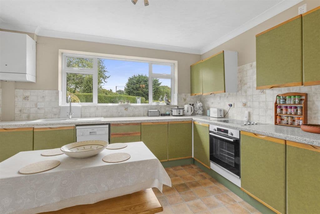 Missenden Road, Great Kingshill, High Wycombe HP15 - Image 6