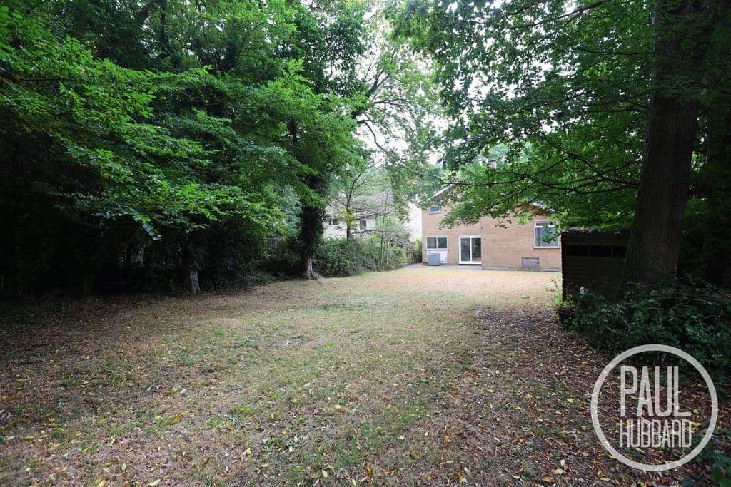 Gunton Avenue, Gunton, Suffolk NR32 - Image 3