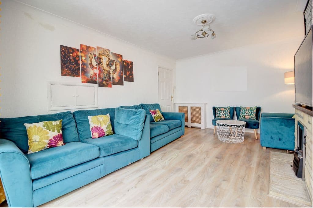 Flaxman Close, Reading RG6 - Image 7
