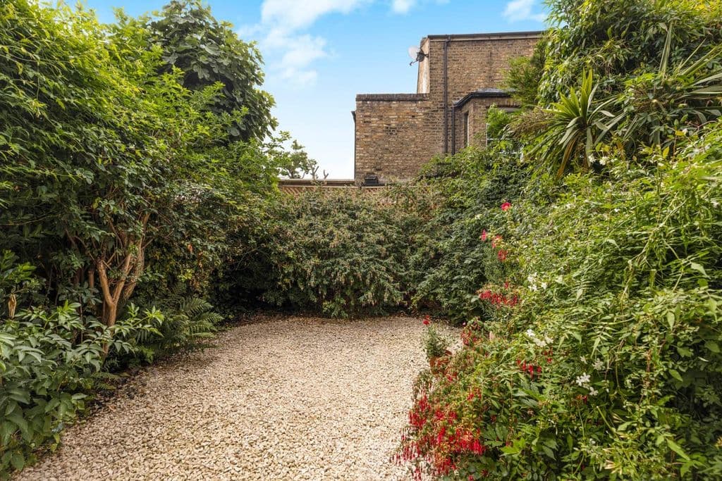 Tyssen Road, London N16 - Image 2